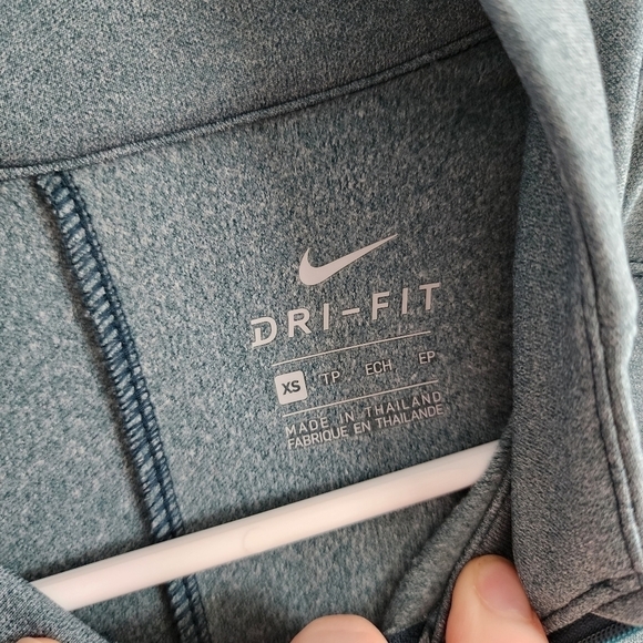 Nike Dri- Fit Half Zip Pullover - Picture 3 of 4